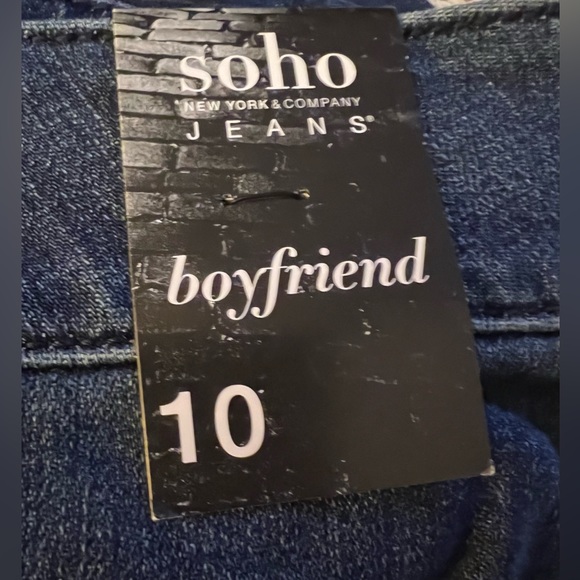 NY&Co. Soho Boyfriend Jeans with Butterflies in Sz. 10.. NWT.. never been worn.. - Picture 5 of 5